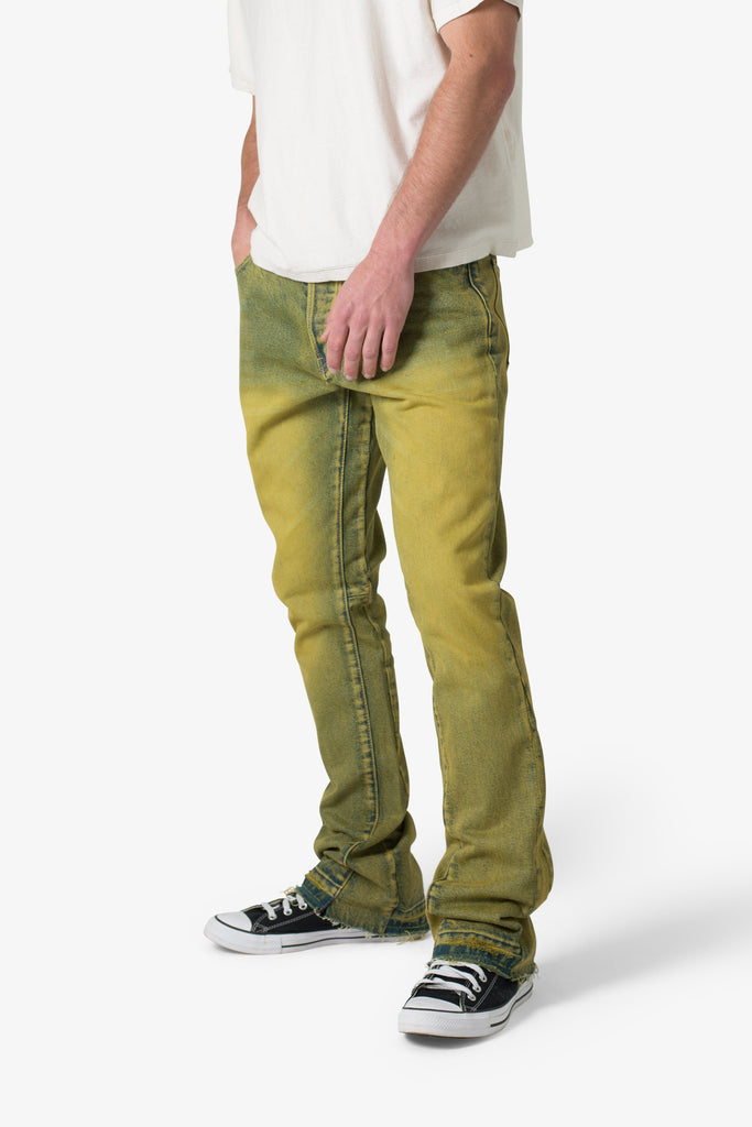 Malcolm Jeans - Mid Rise Contrast Stitch Flared Denim Jeans in White Denim