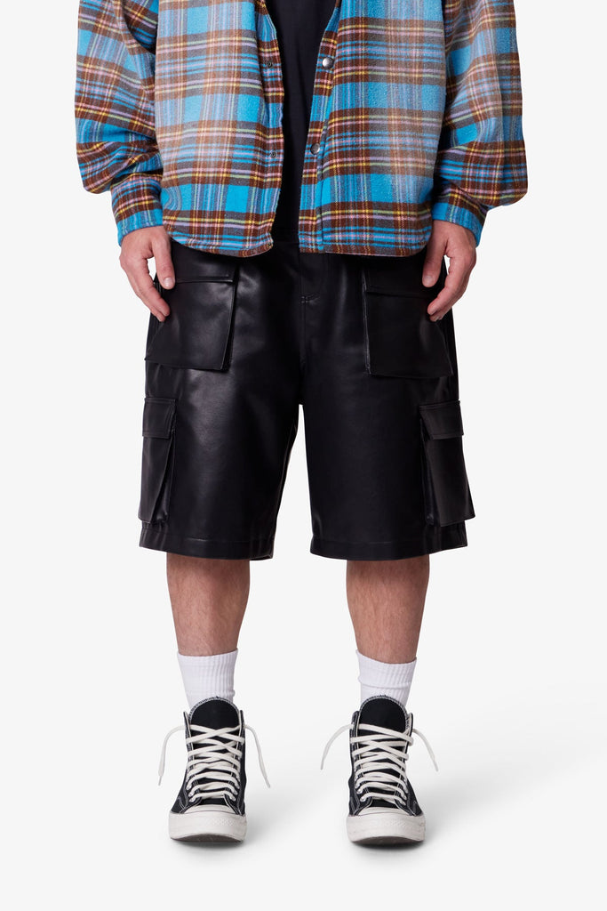Baggy Leather Cargo Shorts - Black | mnml | shop now