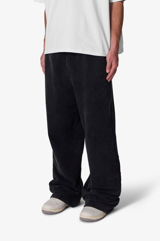 Boxing Oversized Sweatpants - Washed Black | mnml | shop now
