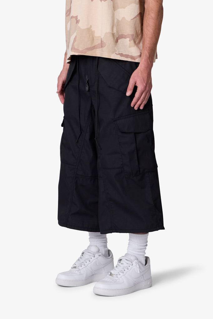 Extra Long Nylon Cargo Shorts - Black | mnml