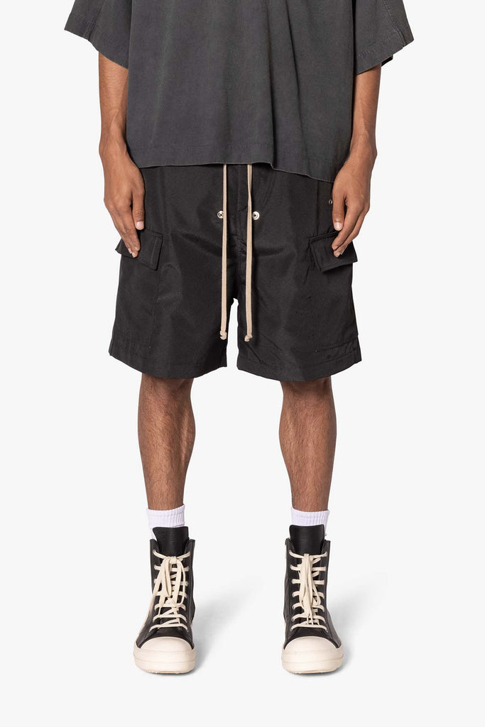 Rave Double Cargo Shorts Black mnml shop now - Main Image