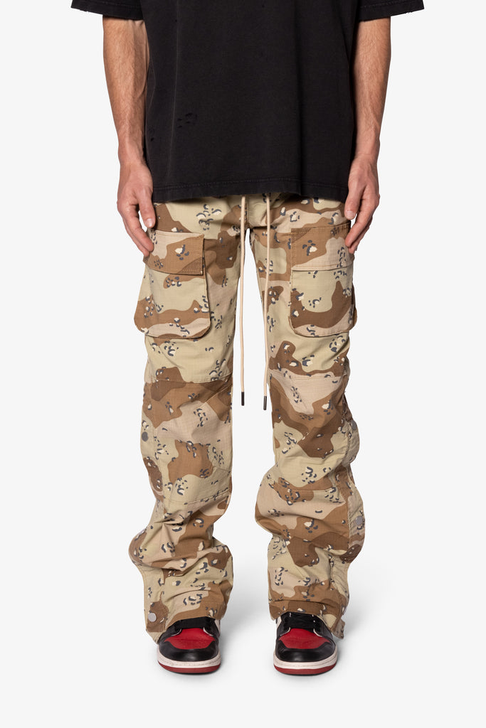 Snap Front Cargo Pants - Desert Camo | mnml | shop now