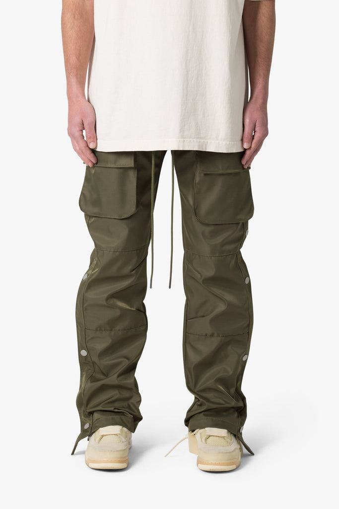 Snap Front Cargo Pants - Olive | mnml | shop now
