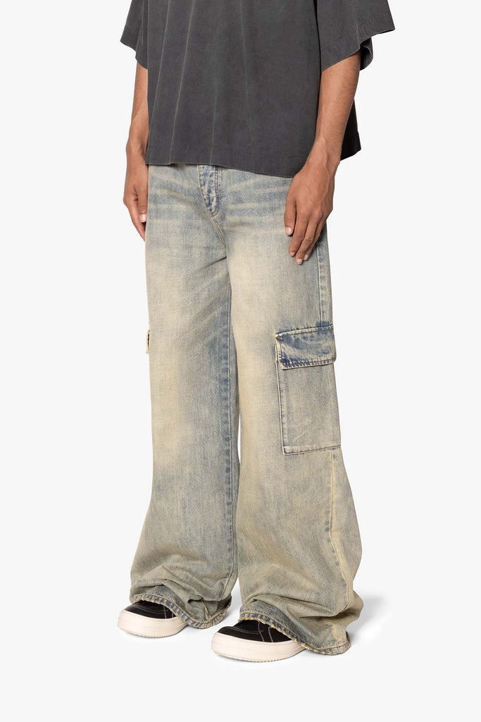 Void Baggy Cargo Denim - Medium Blue | mnml | shop now