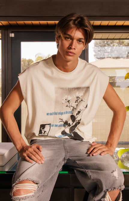 How to Style Graphic Tees (4 Outfit Ideas)
