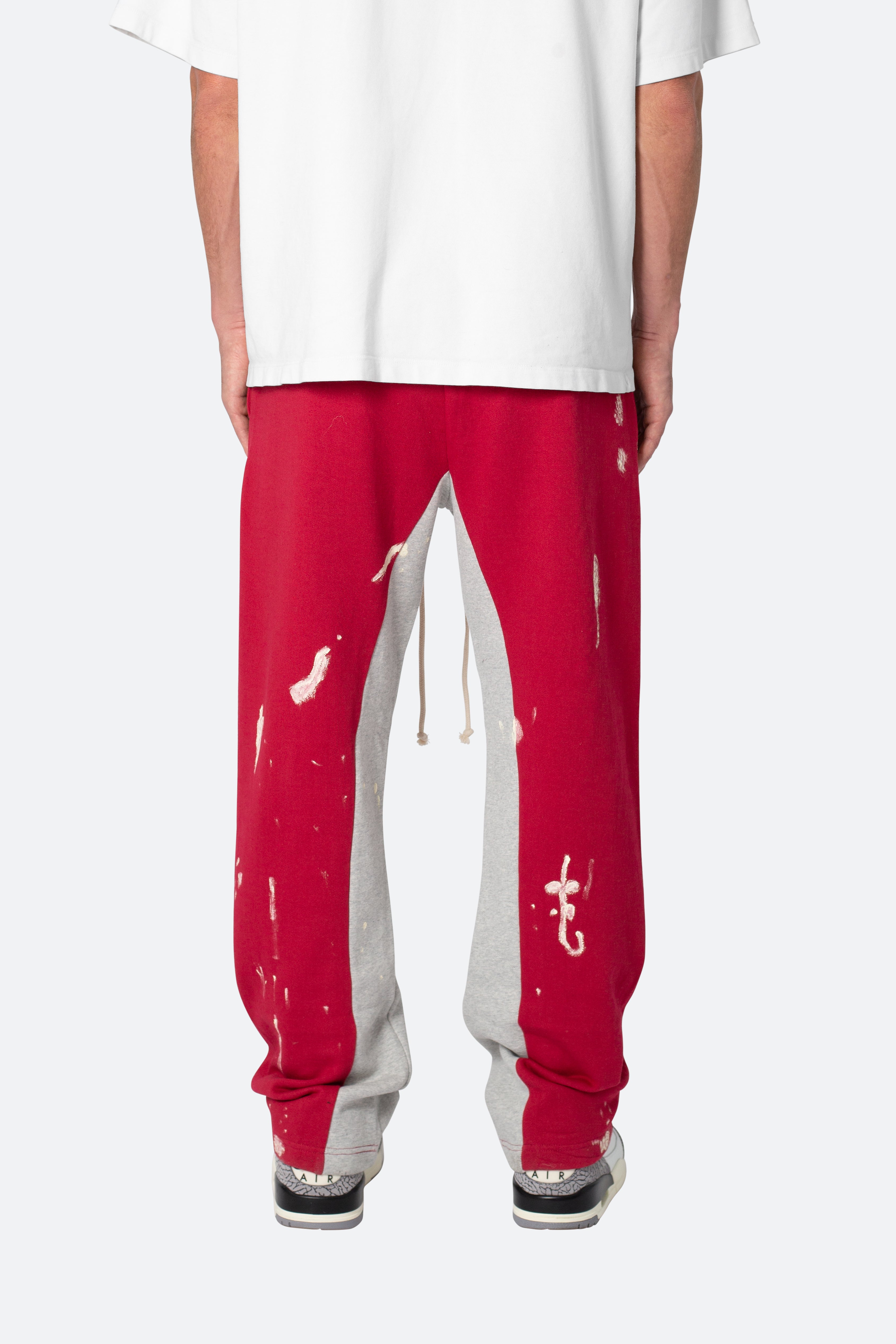 【mnem】25SS★ [mnem] patch straight sweatpants 3 Patch Contrast Sweatpants - Blue | mnml | shop now