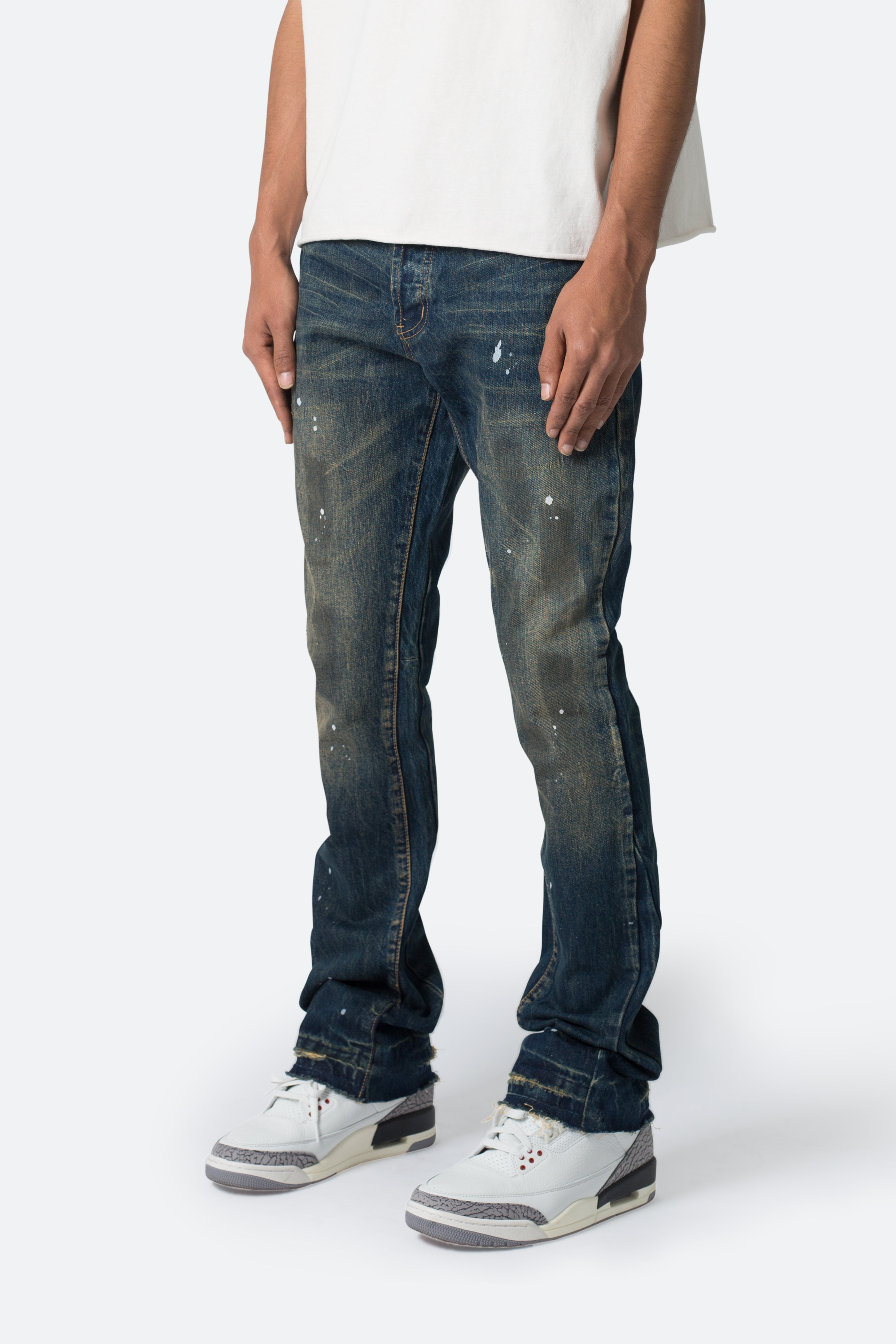 B614 Flare Denim - Blue | mnml | shop now