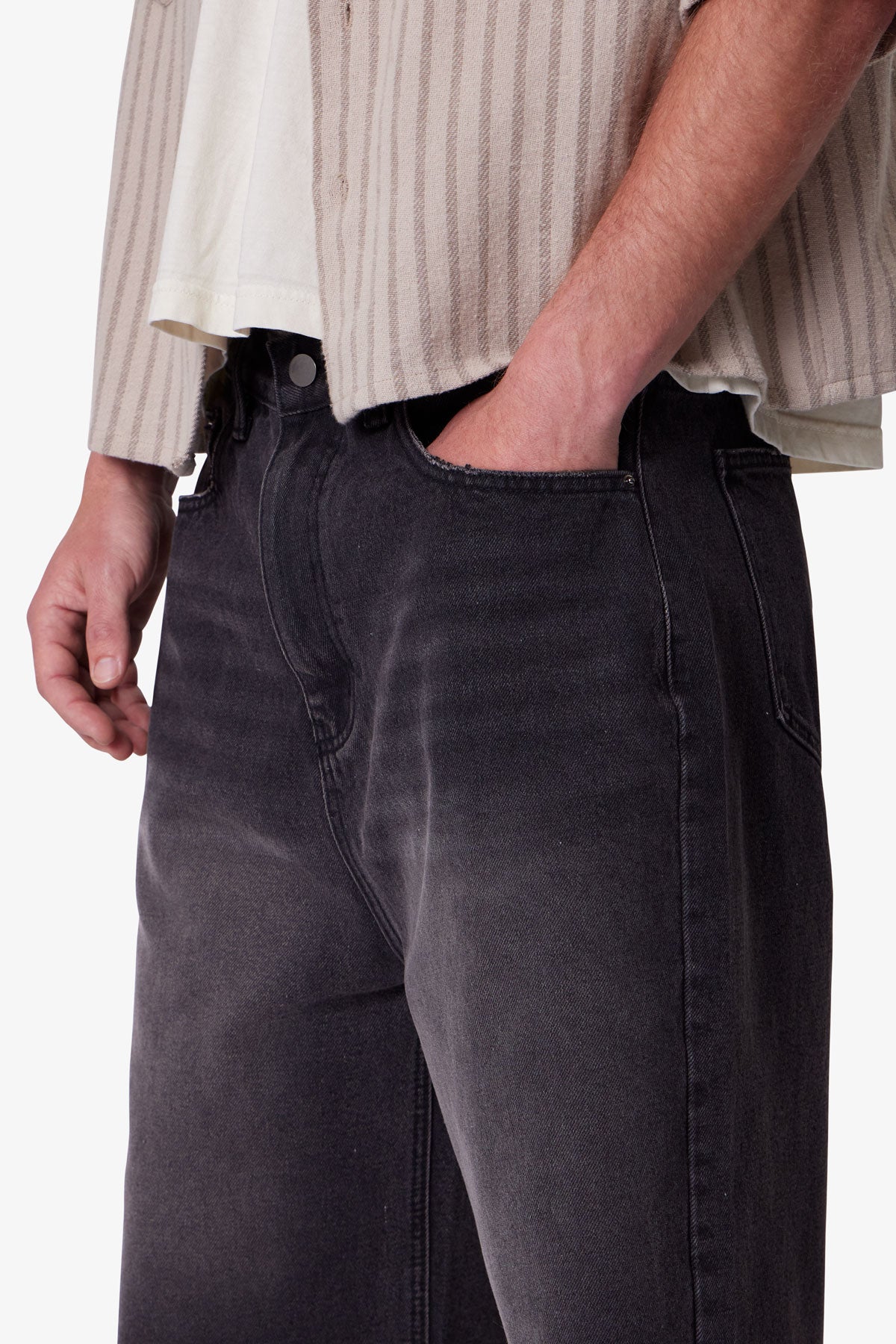Baggy Cut Off Denim Shorts - Washed Black | mnml