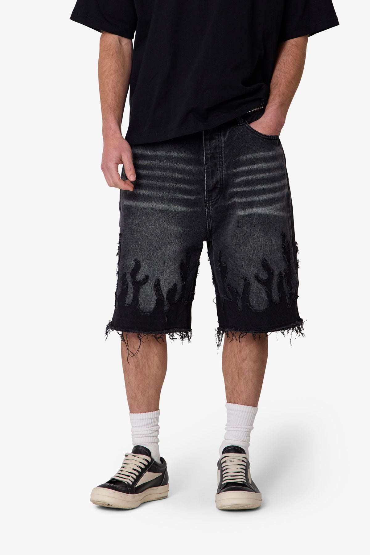 Baggy-Flame-Denim-Shorts-Black