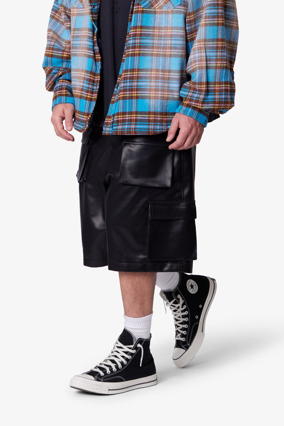 Baggy Leather Cargo Shorts - Black | mnml