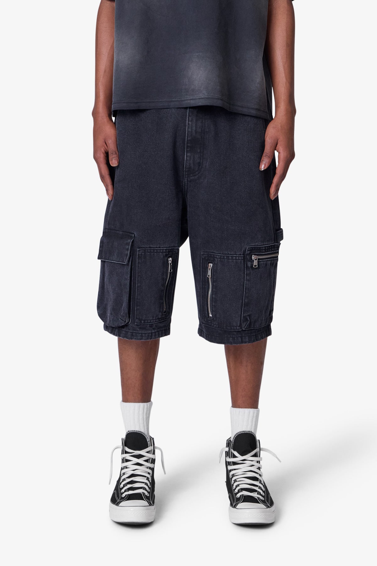 Zipper Baggy Denim Shorts - Black | mnml | shop now