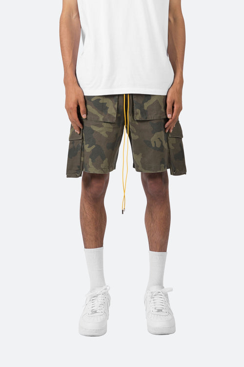 Cargo Drawcord Shorts - Camo | mnml | shop now