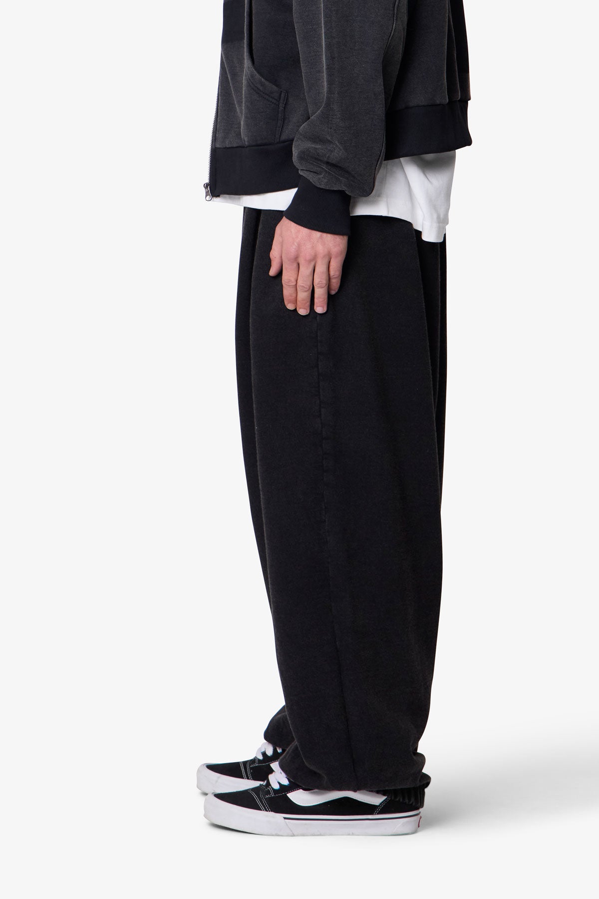 Cinched Baggy Sweatpants - Washed Black | mnml