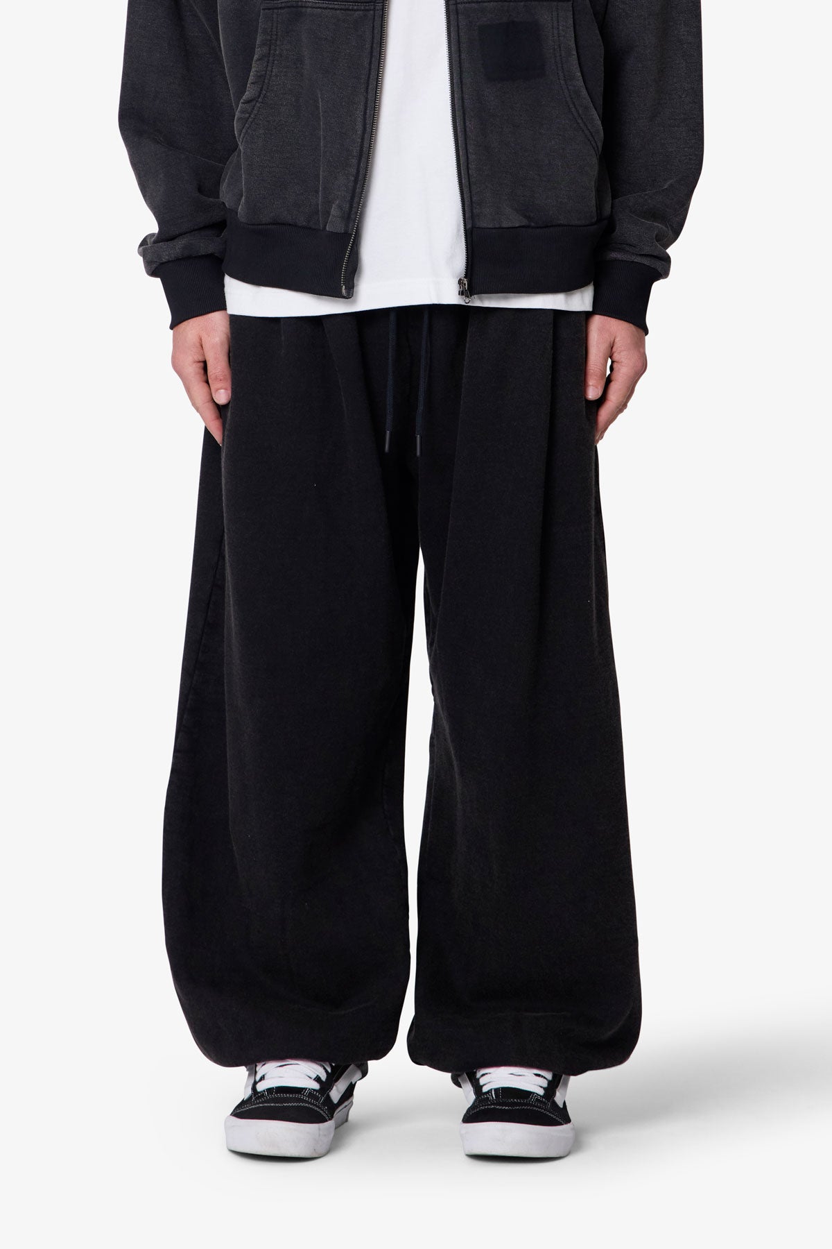 Cinched Baggy Sweatpants - Washed Black | mnml