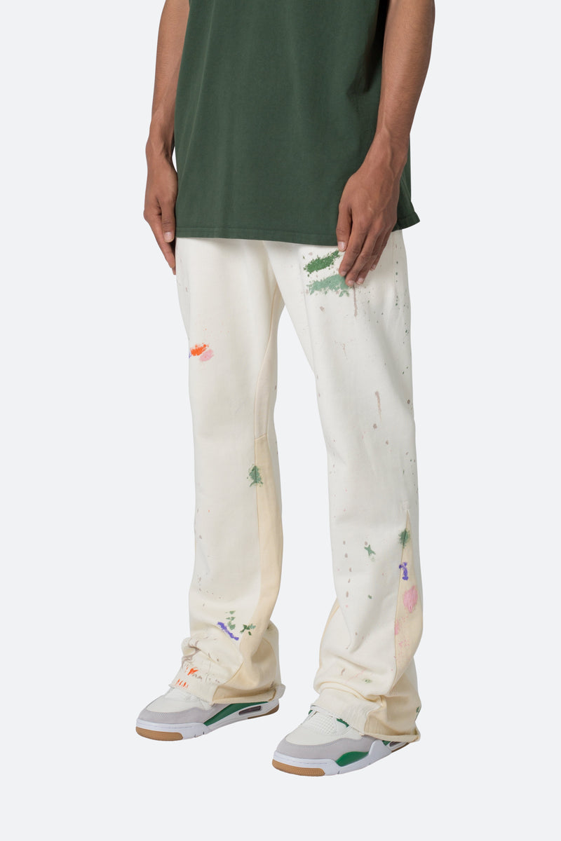 Contrast Bootcut Sweatpants - Off White | mnml | shop now