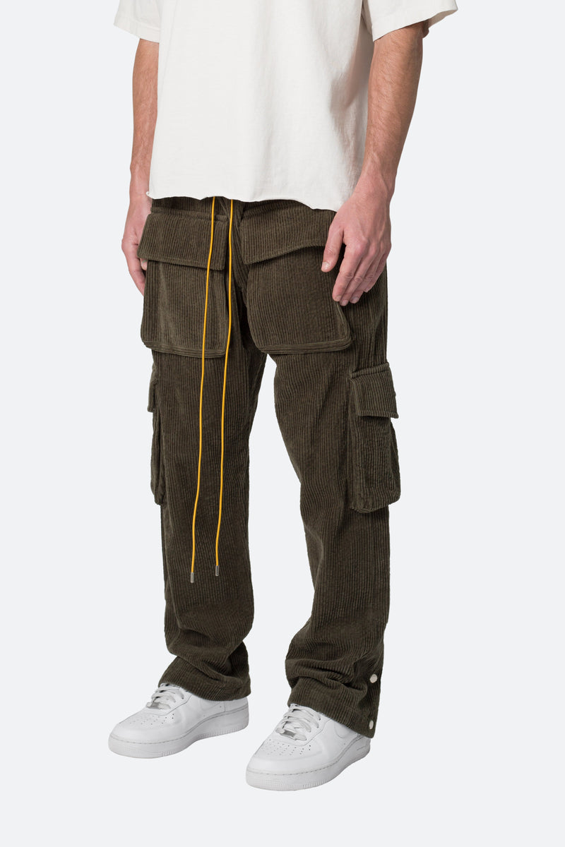 Corduroy Snap Cargo Pants - Olive | mnml | shop now