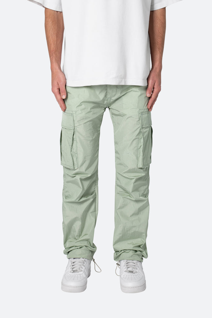 Crinkle Cargo Pants - Green | mnml | shop now