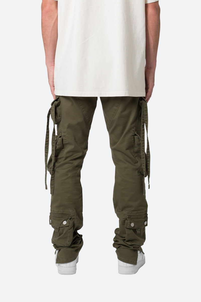 D152 Cargo Pants - Olive | mnml | shop now