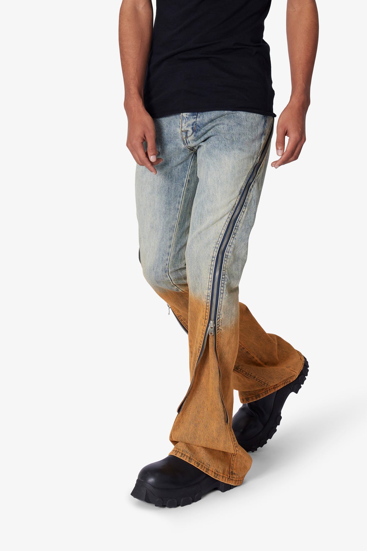 D519 Zipper Flare Denim - Light Blue | mnml