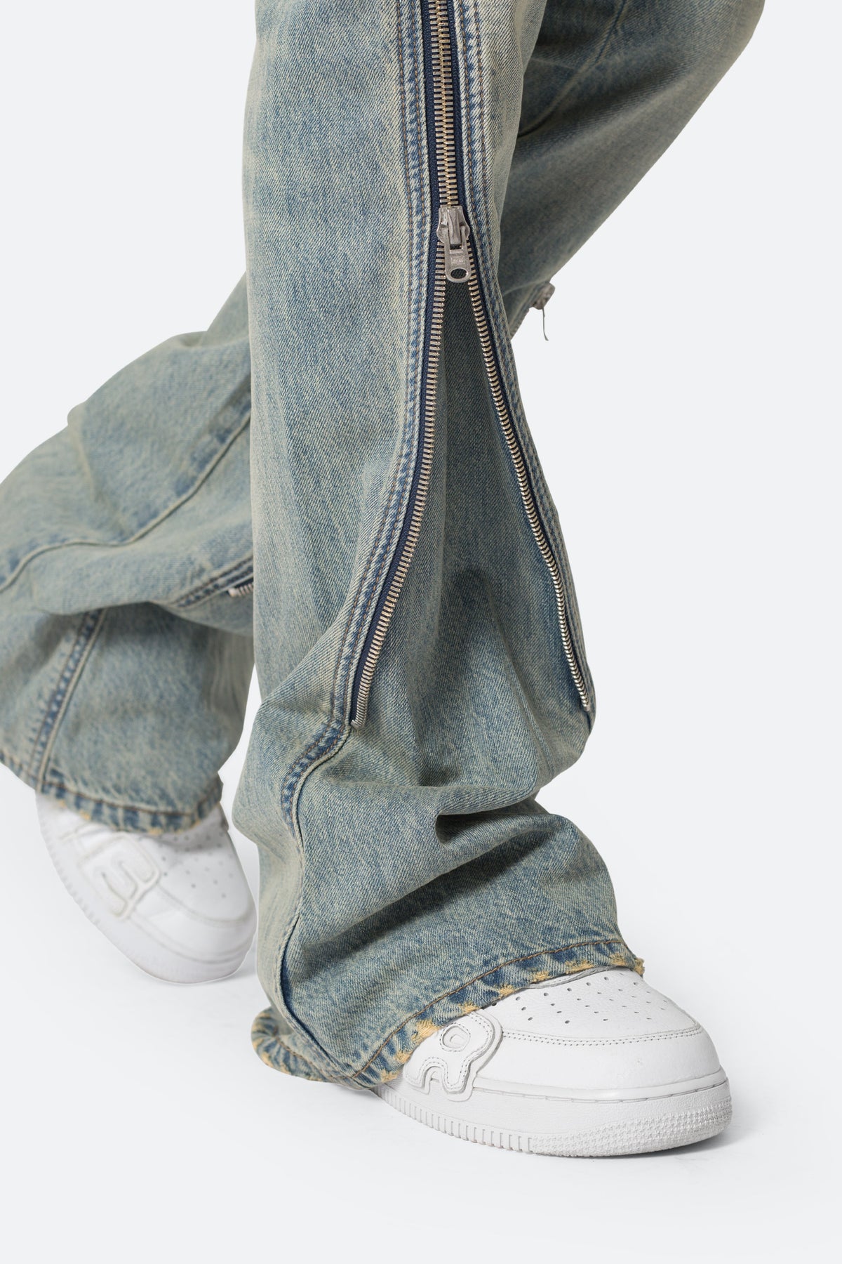 D519 Zipper Flare Denim - Vintage Blue | mnml
