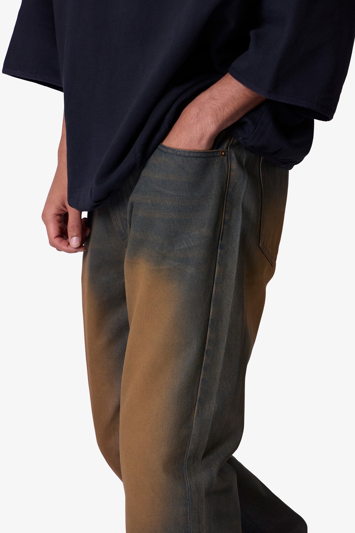D732 Rust Wash Denim - Black/Brown | mnml