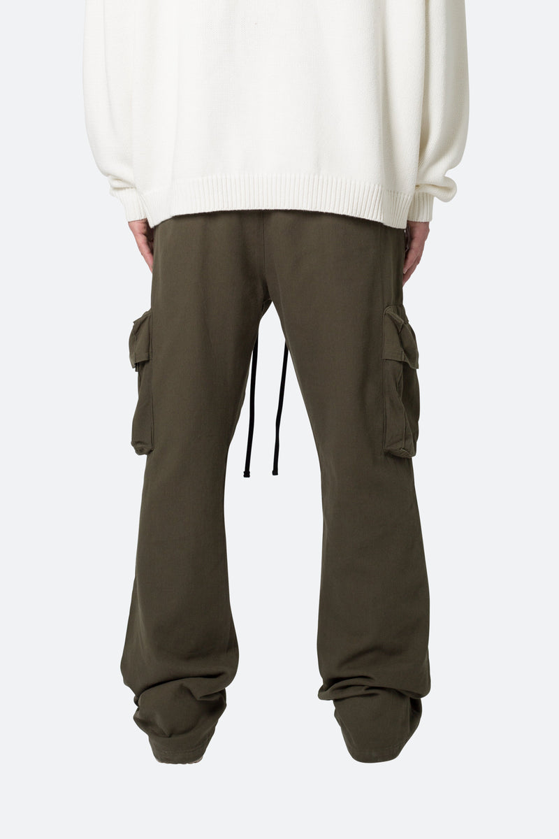 Drawcord Flare Cargo Pants - Olive | mnml | shop now