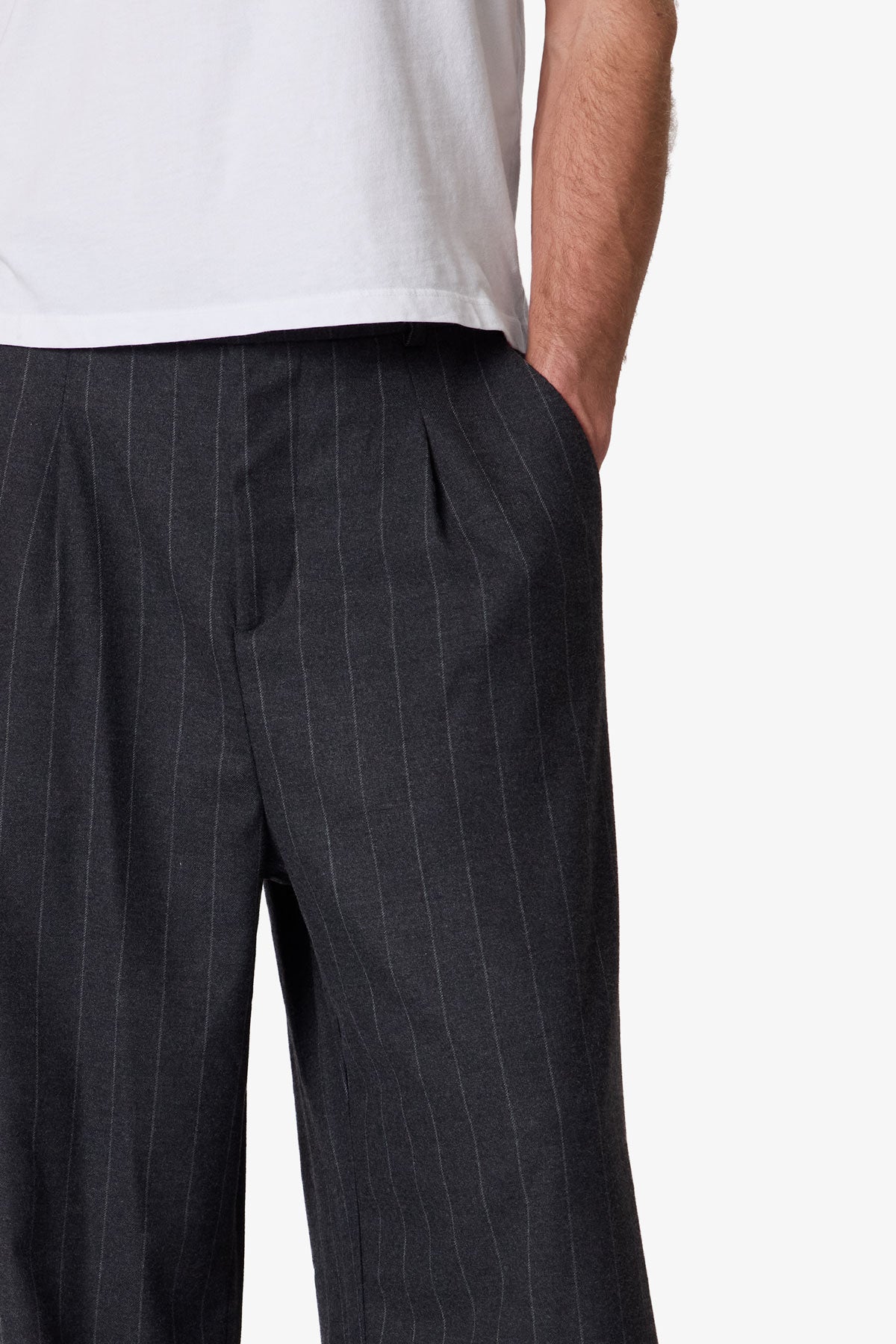 Easy Pleated Stripe Trouser - Grey/White | mnml