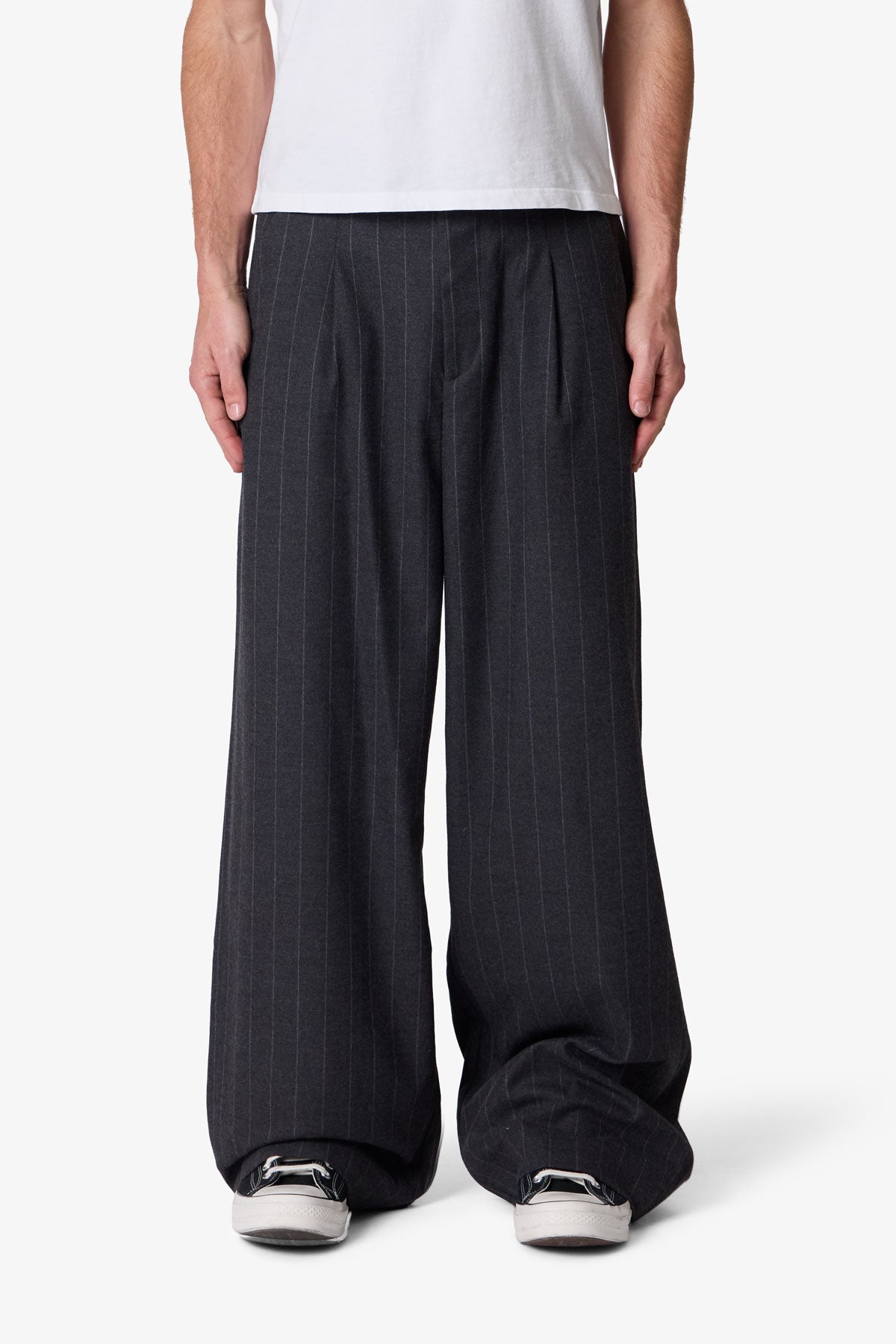 Easy Pleated Stripe Trouser - Grey/White | mnml