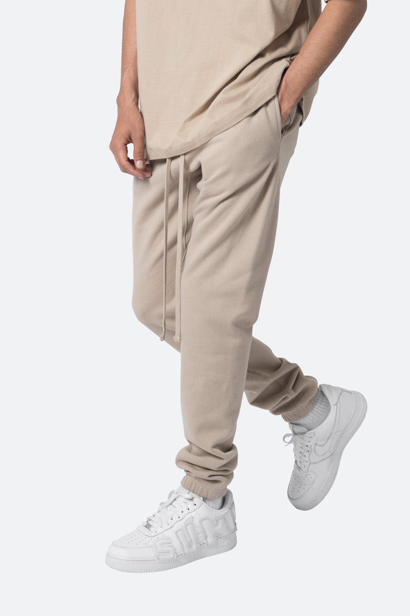 MNML Relaxed Every Day Sweatpants Khaki Size Medium New With Tags – La  Gloria Reserva Forestal