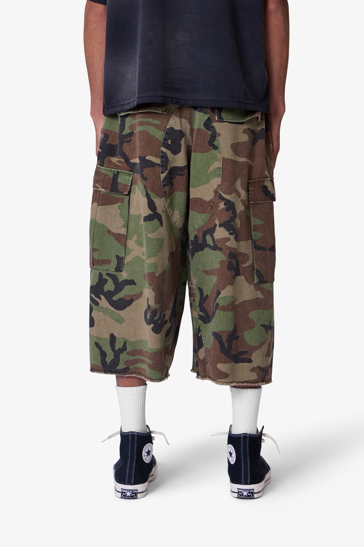Extra-Long-Cargo-Shorts-Camo-