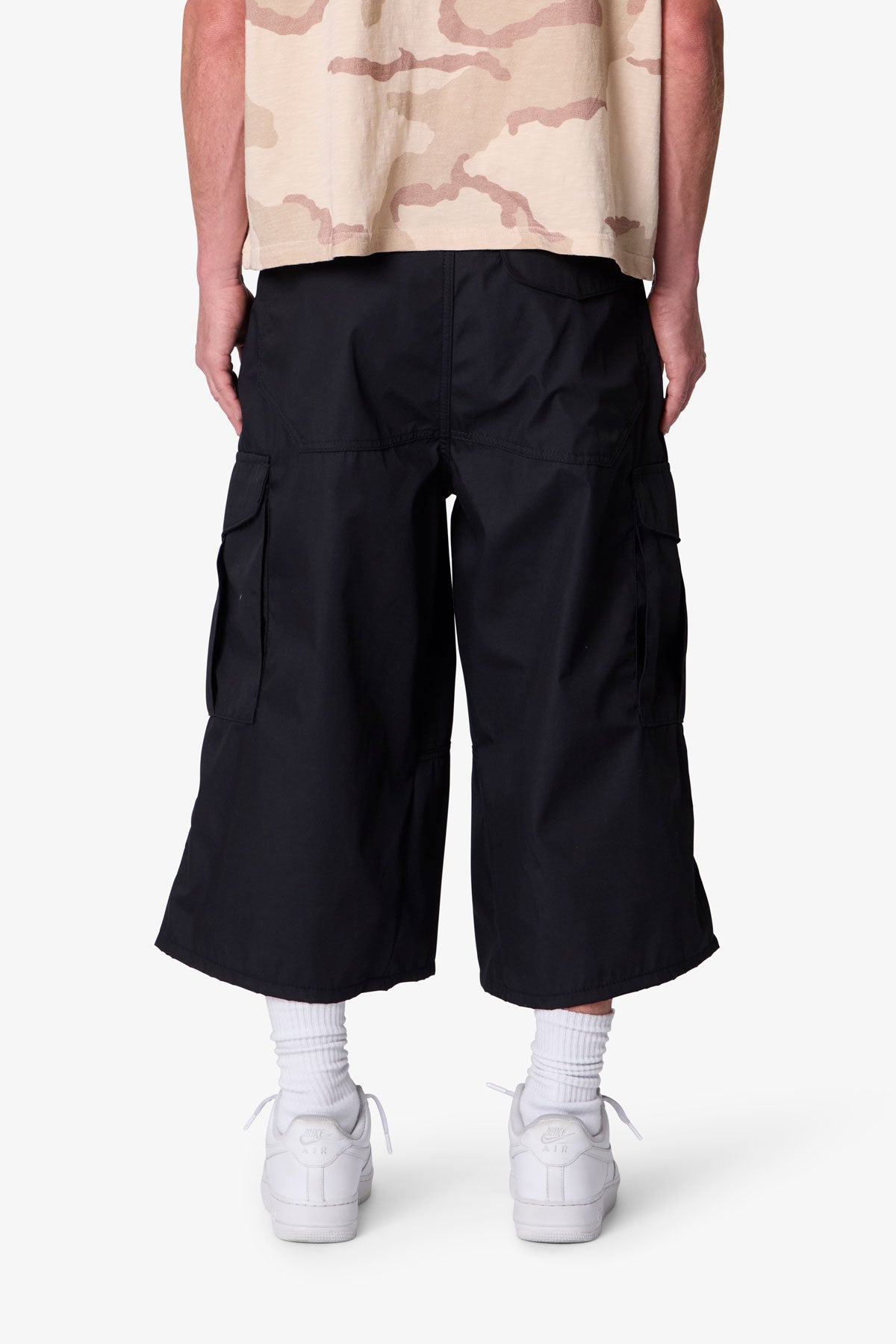 Extra Long Nylon Cargo Shorts - Black | mnml