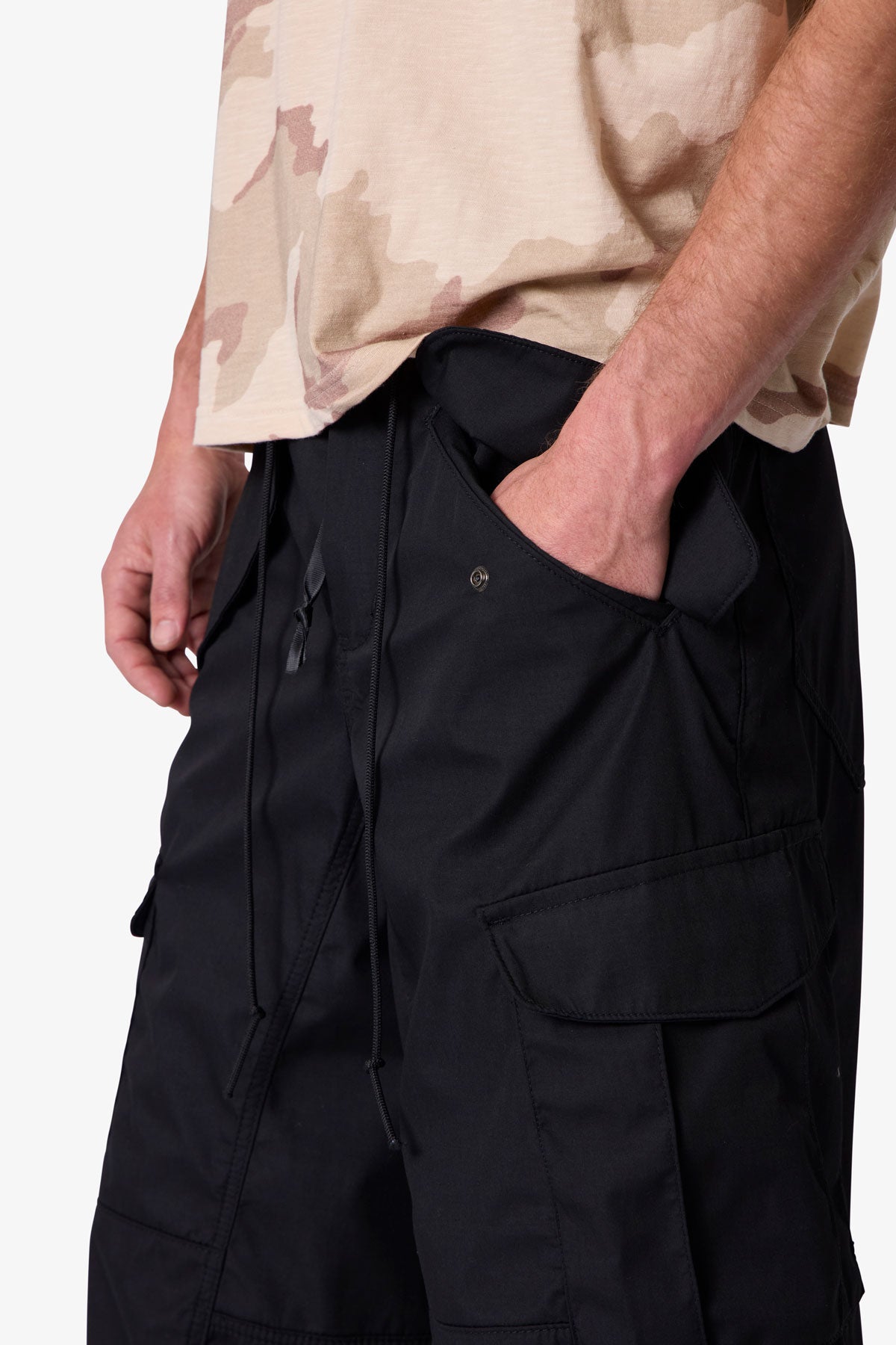 Extra Long Nylon Cargo Shorts - Black | mnml