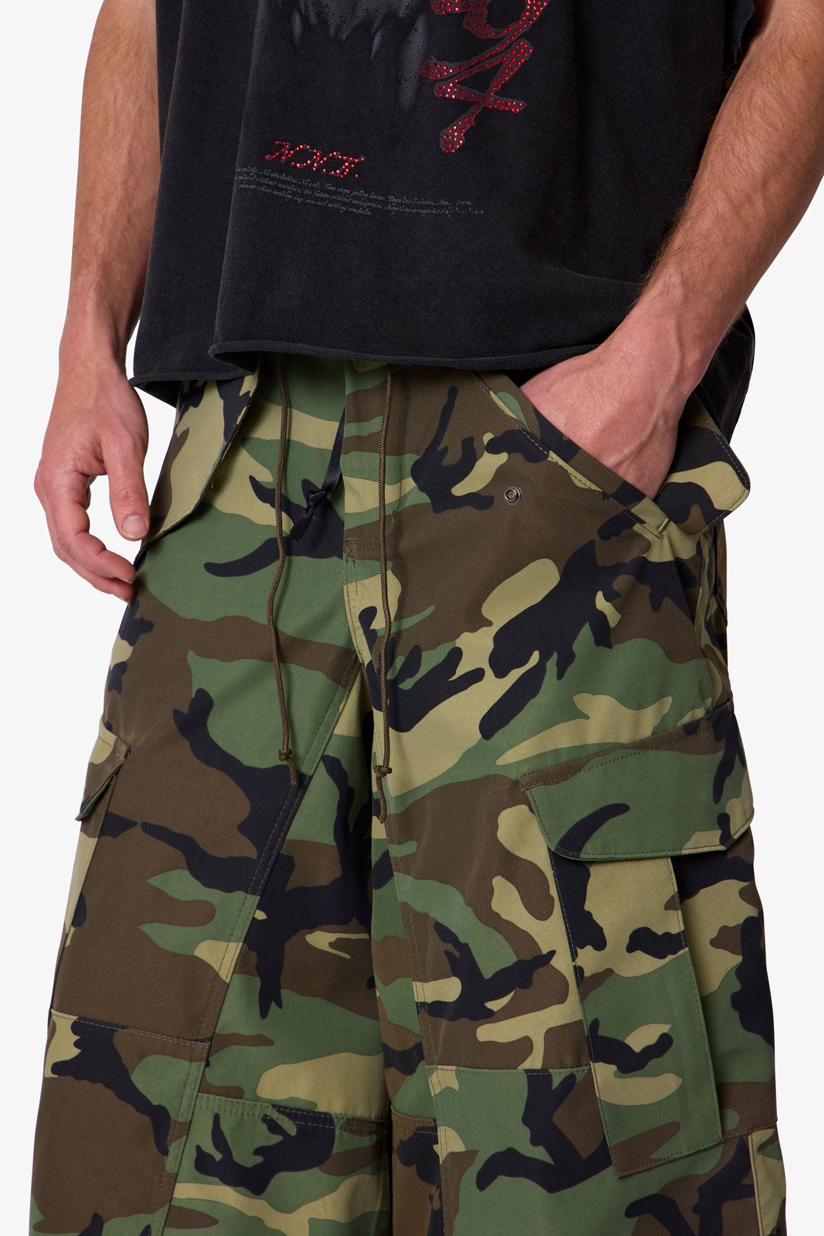 Extra Long Nylon Cargo Shorts - Camo | mnml