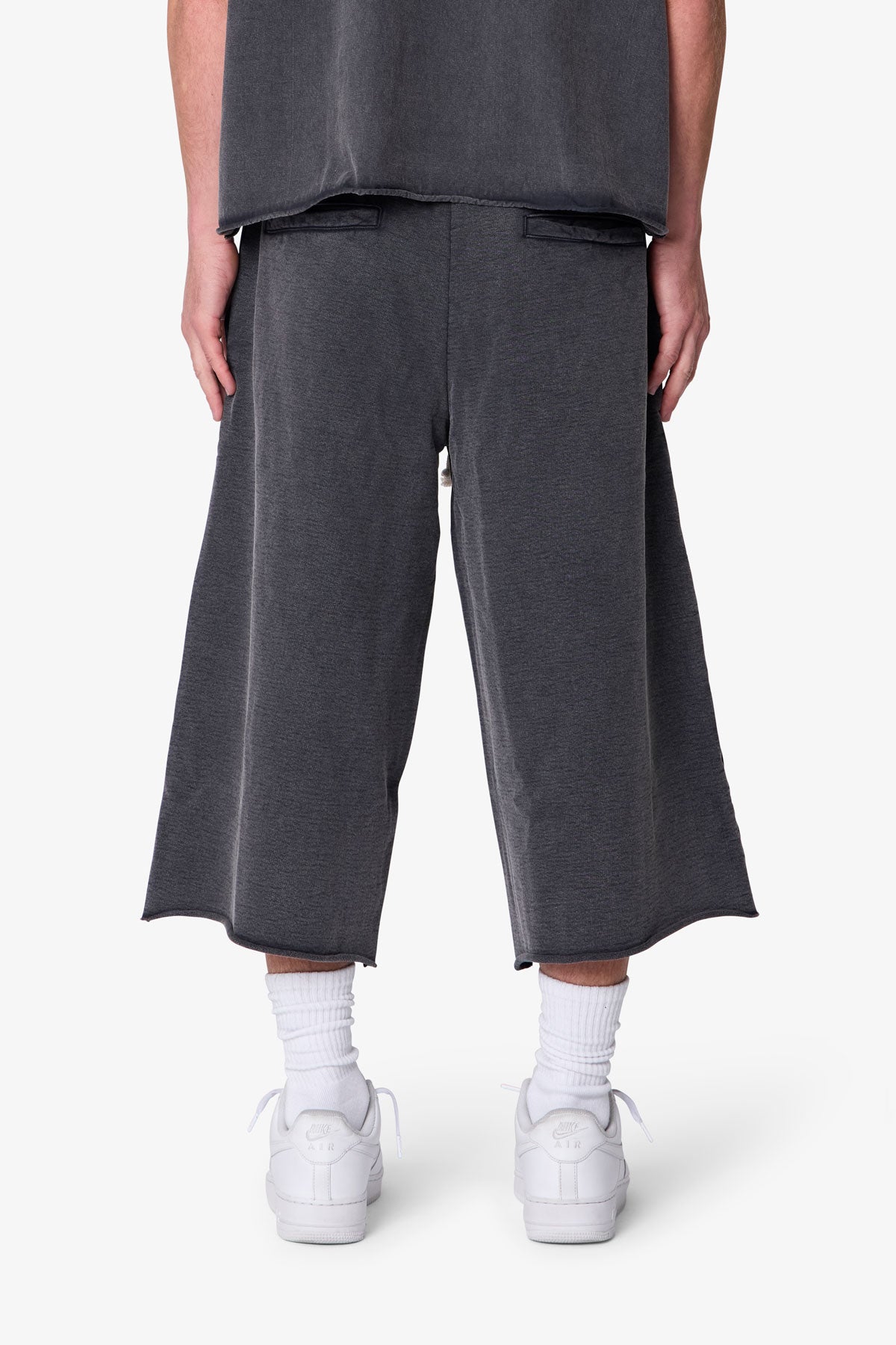 Extra Long Sweatshorts - Washed Black | mnml