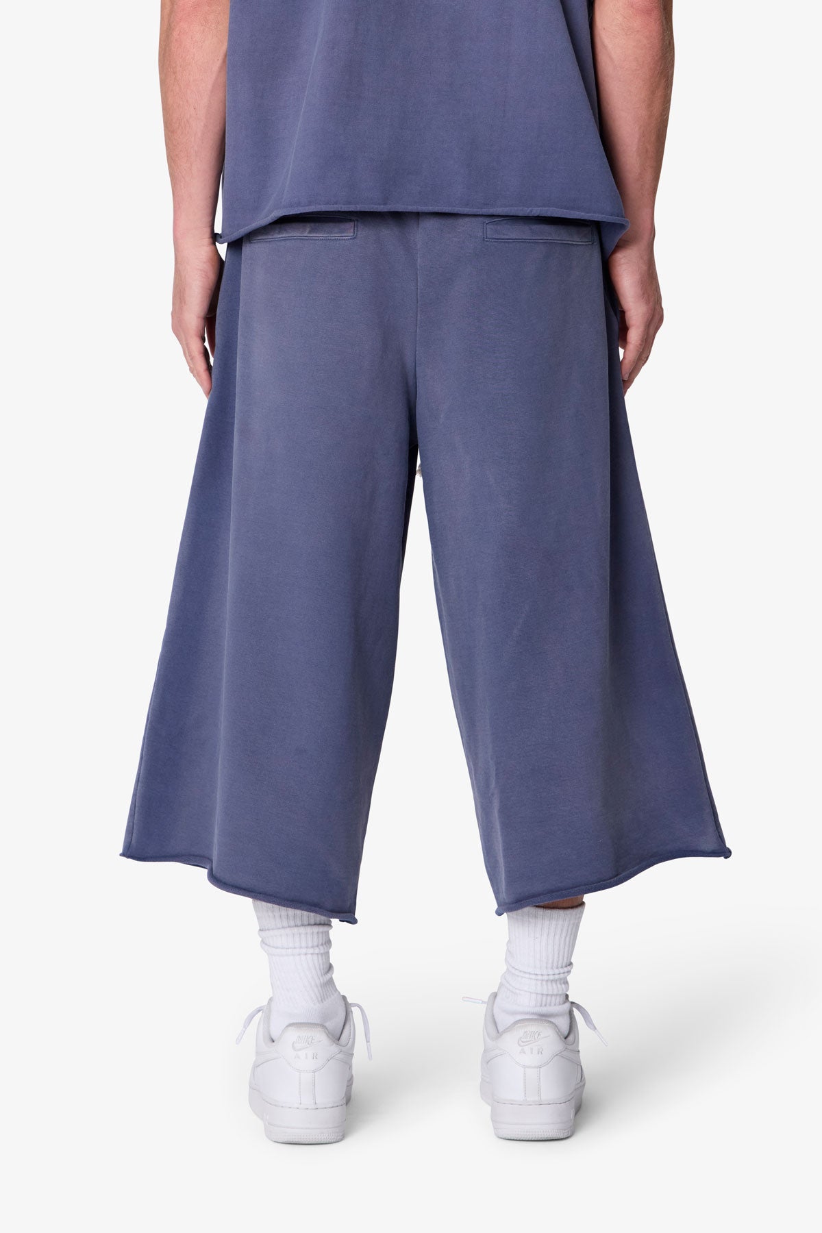 Extra-Long-Sweatshorts-Washed-