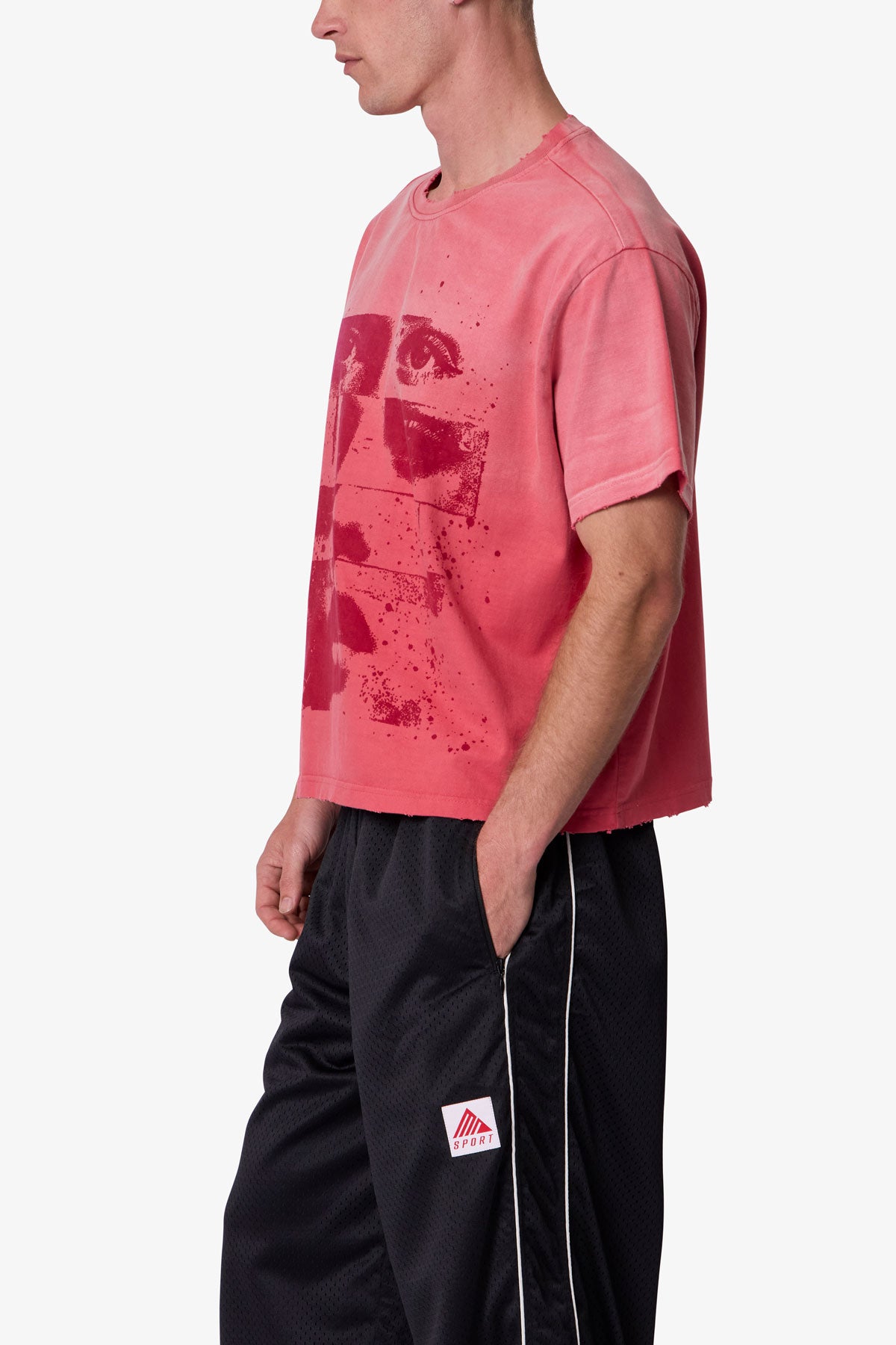 Face Tee - Red | mnml