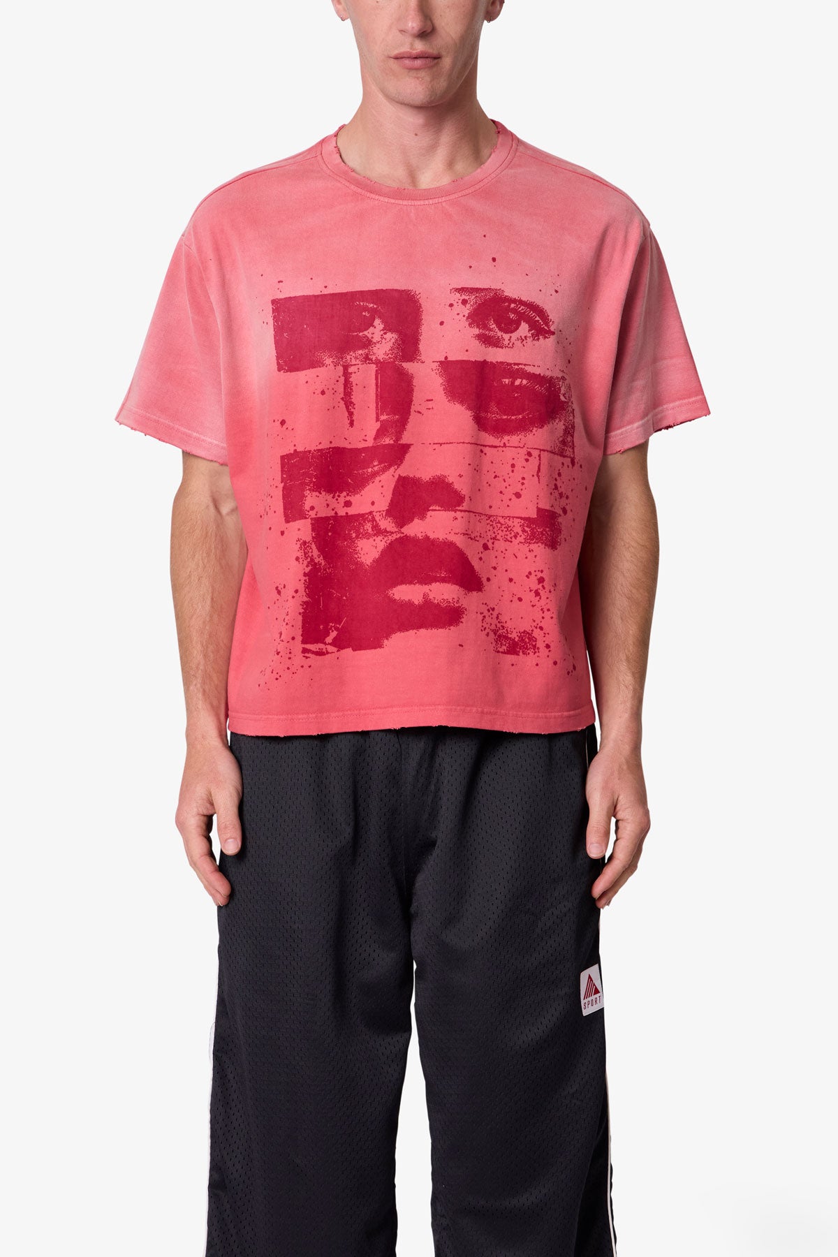 Face Tee - Red | mnml
