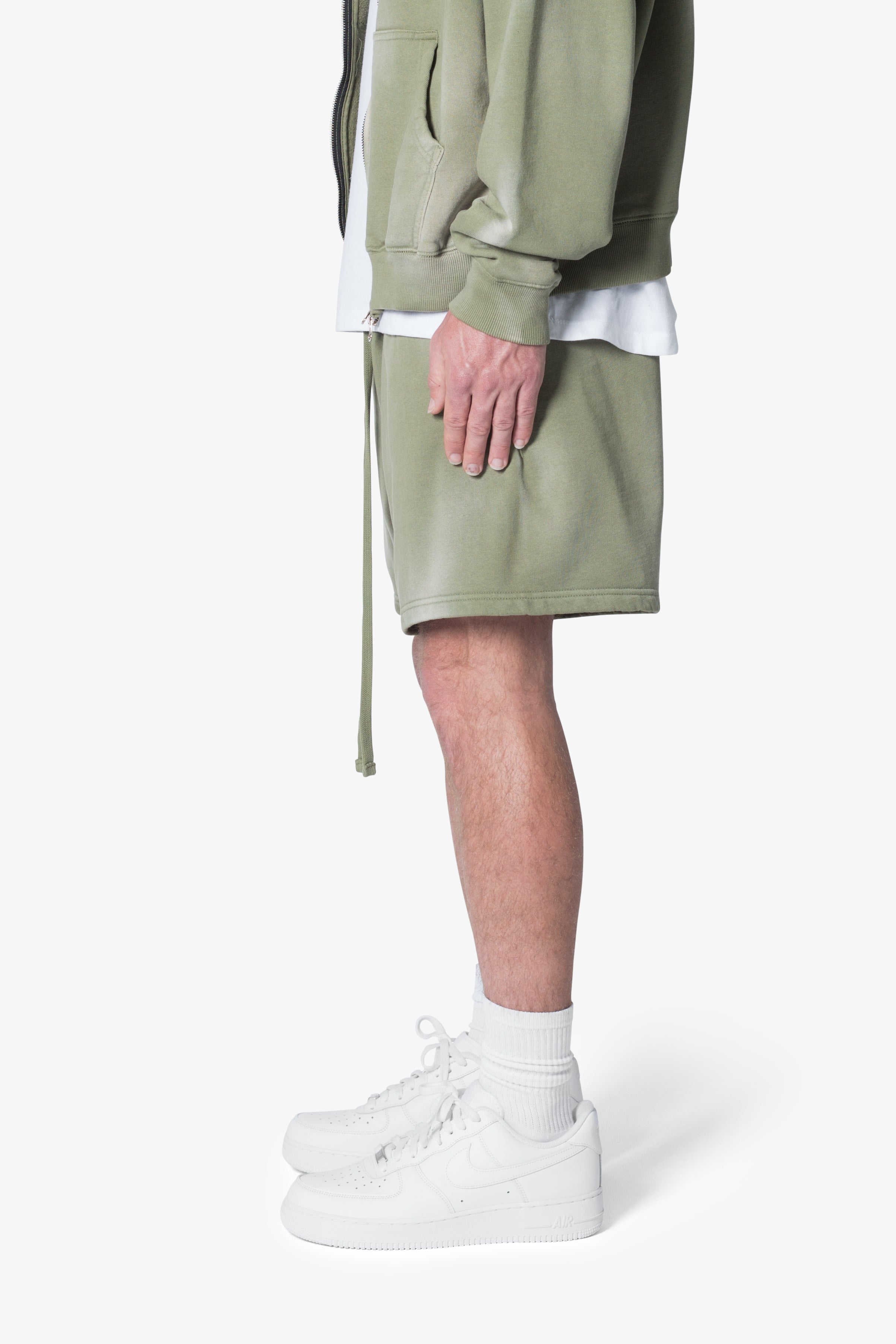 Faded Basic Sweatshorts - Washed Olive | mnml | shop now