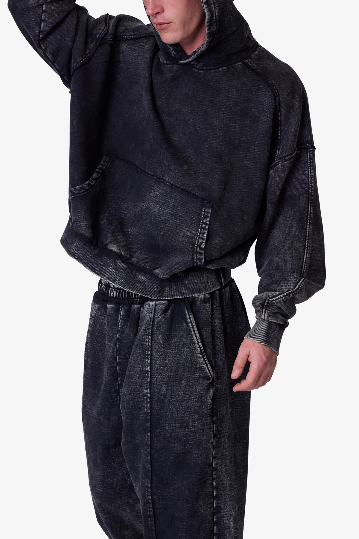 MNML FRAYED SEAM アシッドウォッシュ フーディ 2色 送料込み Frayed Seam Acid Wash Hoodie - Black | mnml | shop now