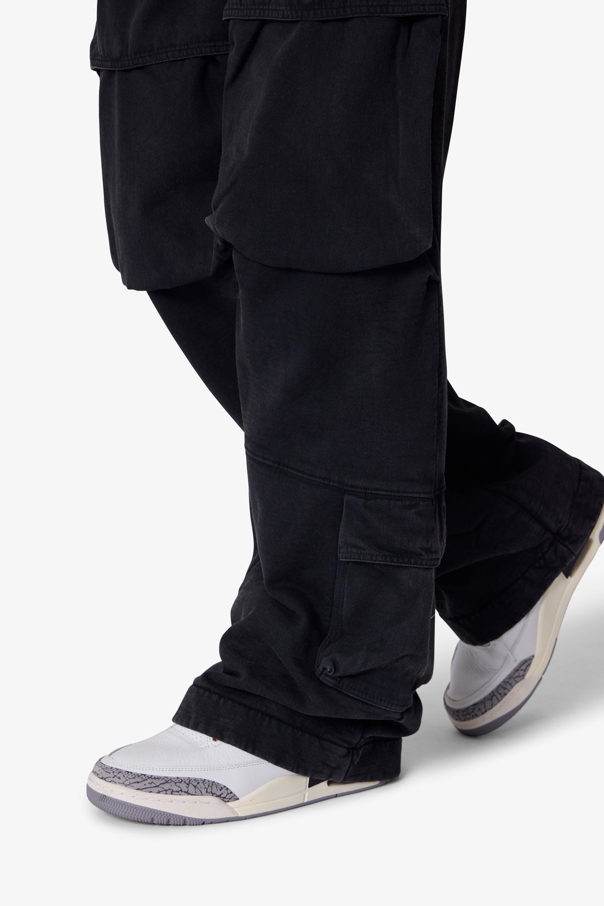 Front Cargo Sweatpants - Washed Black | mnml | shop now