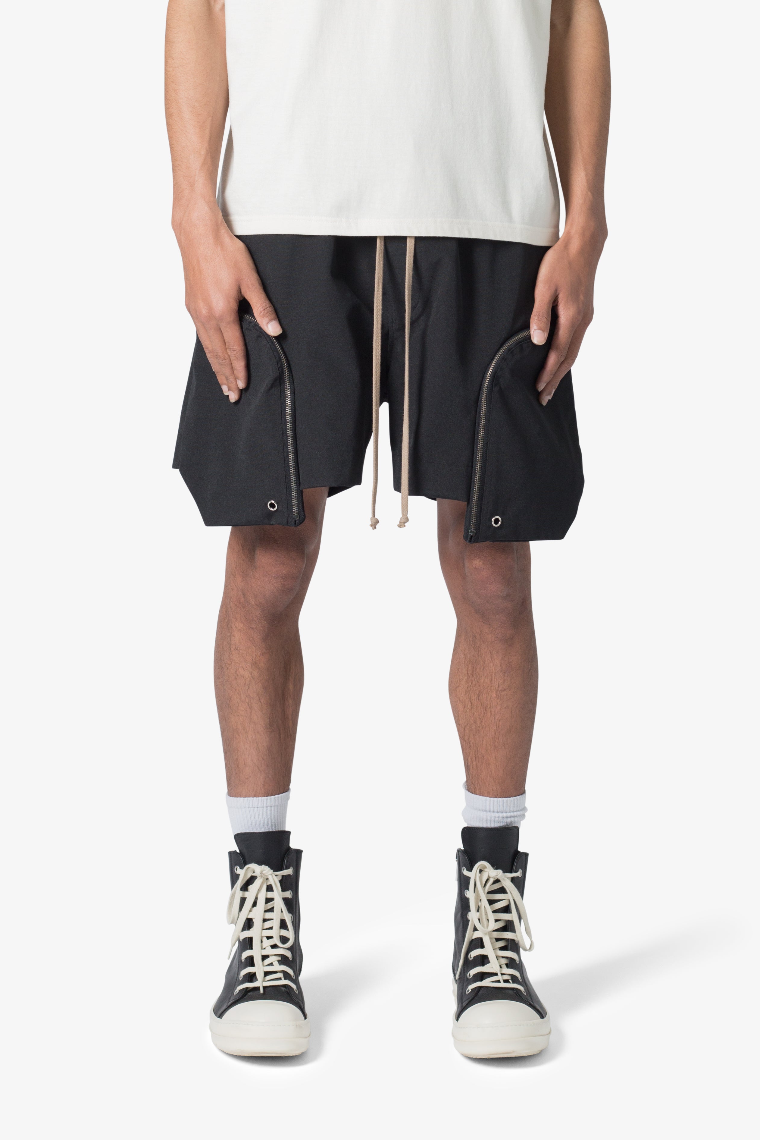 Front Pocket Geo Shorts - Olive | mnml | shop now