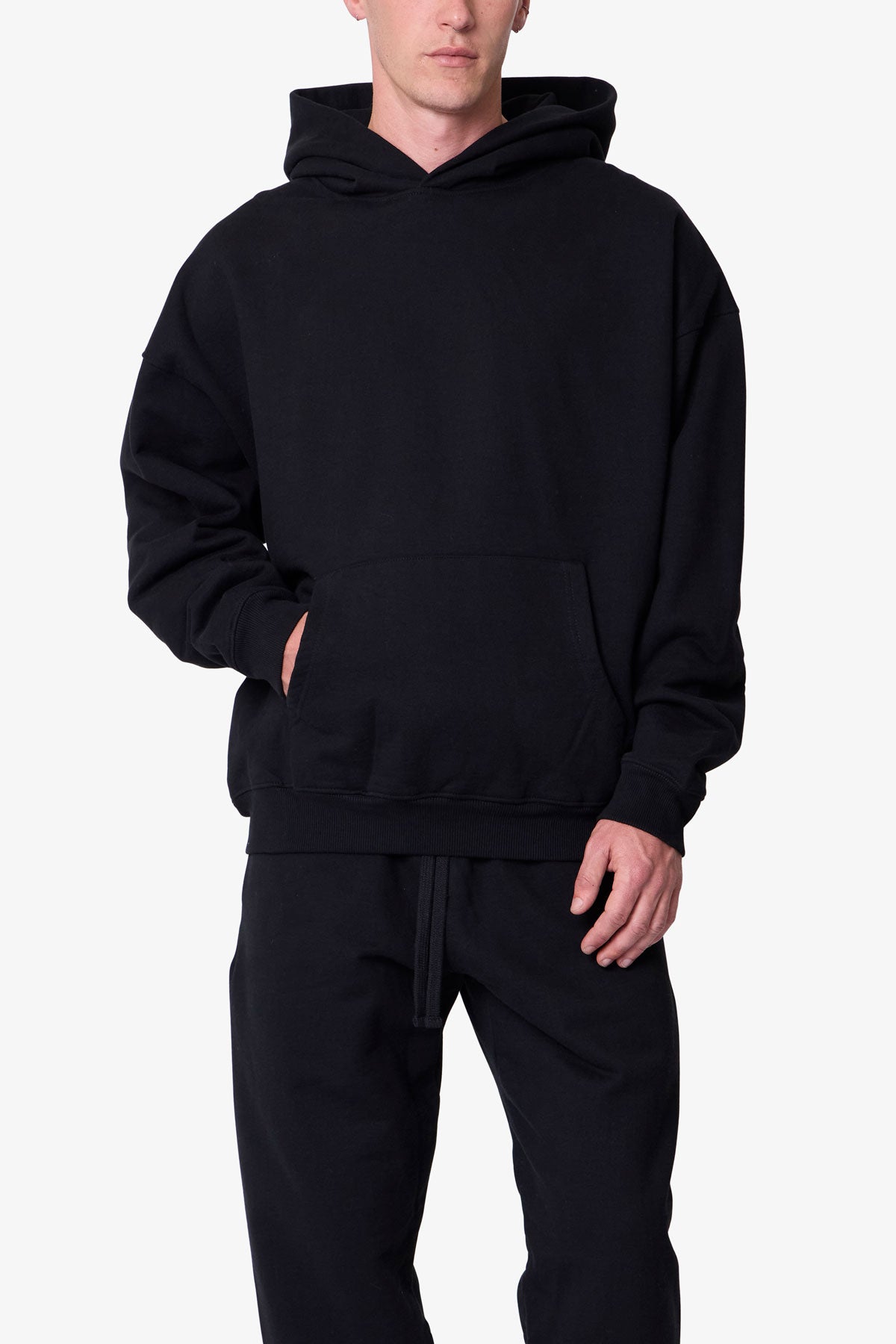 Heavy Basic Hoodie - Black | mnml