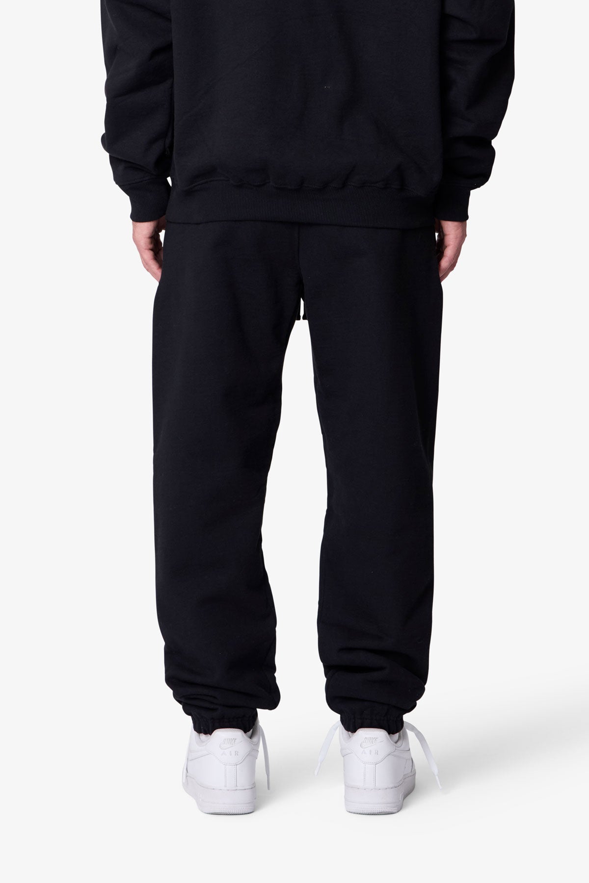 Heavy-Basic-Sweatpants-Black-5
