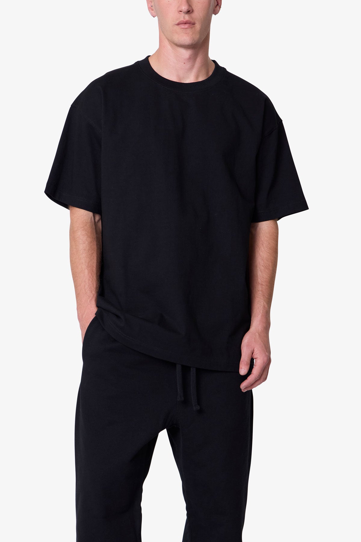 Heavy Basic Tee - Black | mnml
