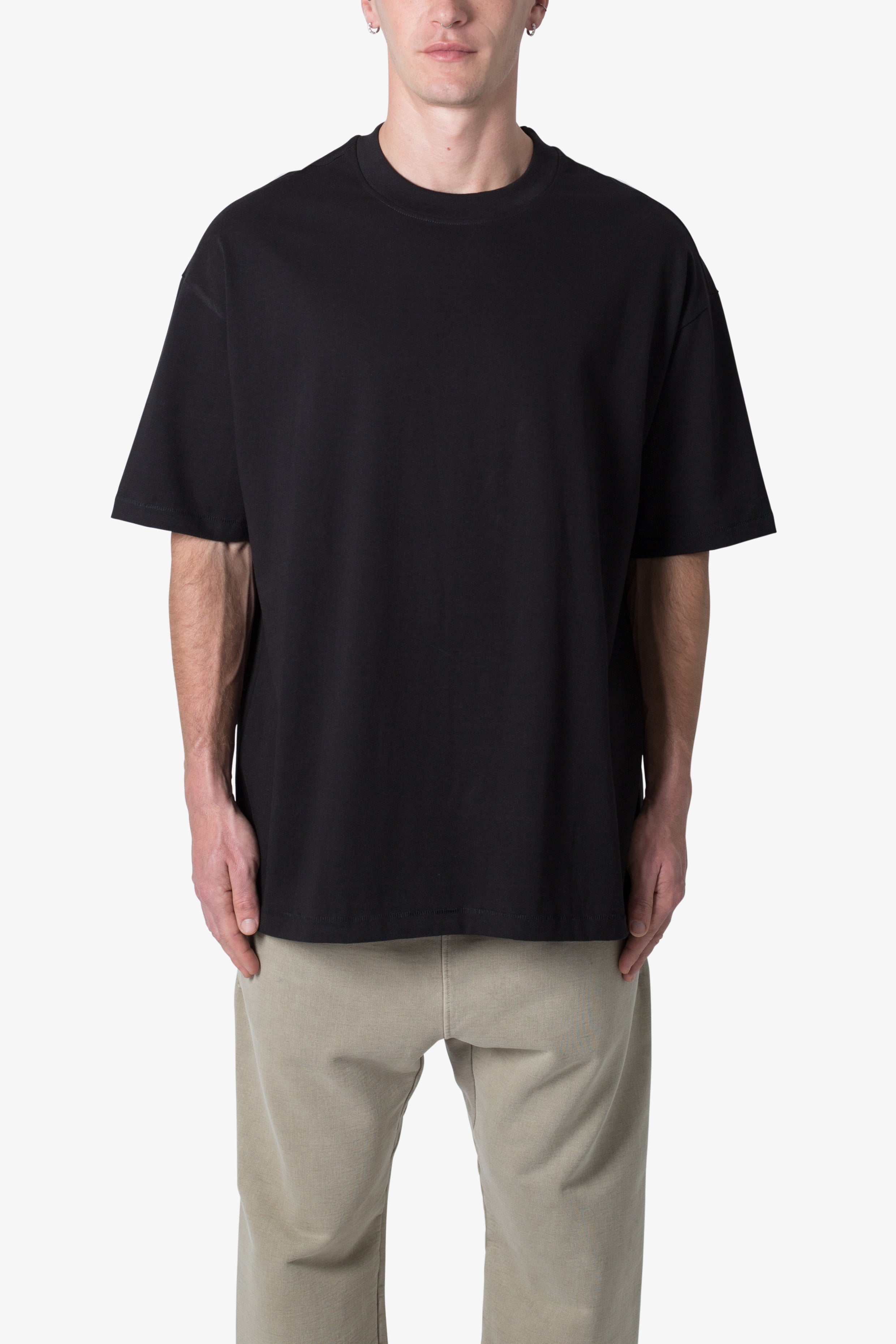 Heavy Every Day Tee - Black | mnml | shop now