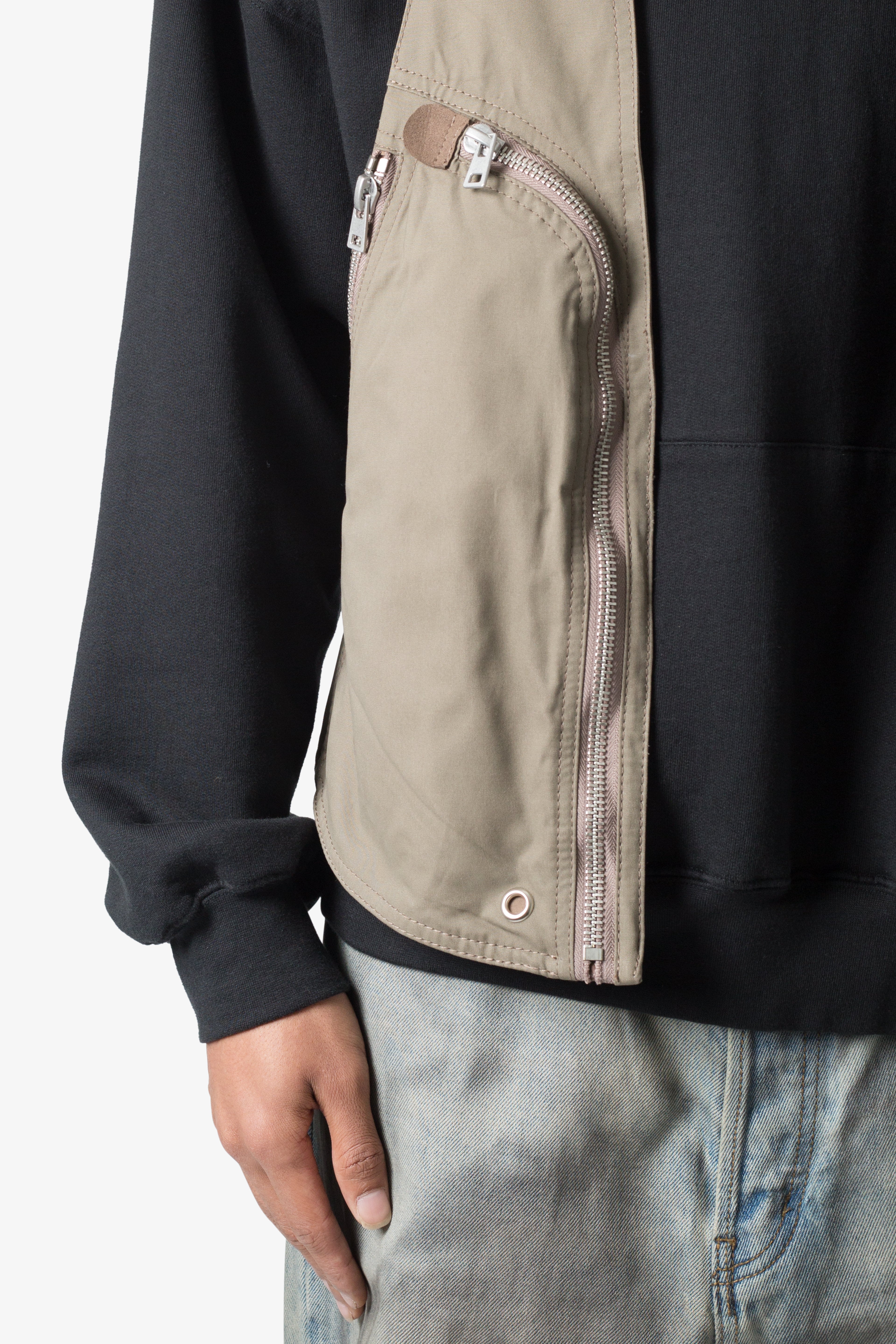 Holster Zipper Vest - Brown | mnml | shop now