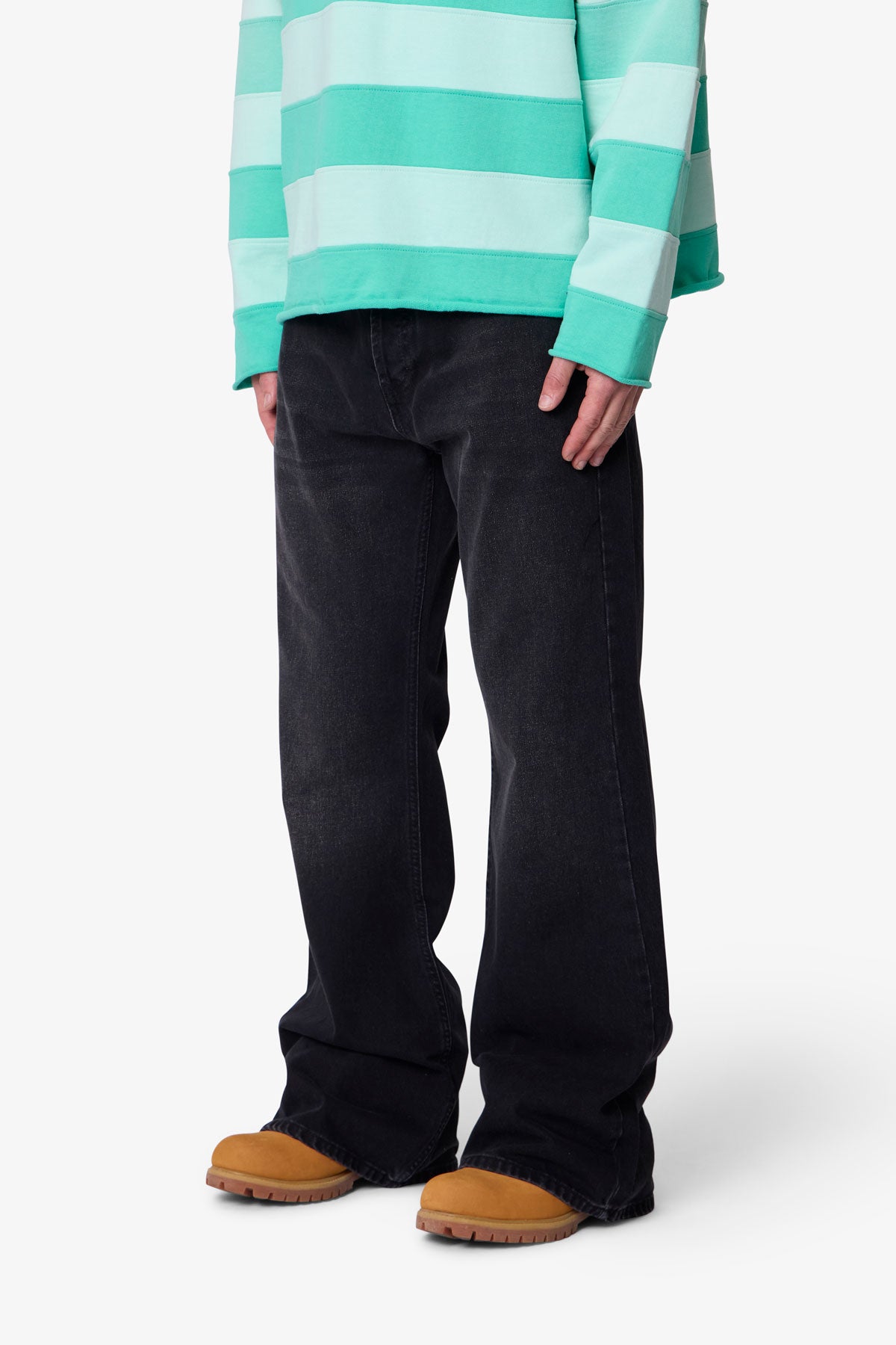 Kick Flare Denim - Washed Black | mnml