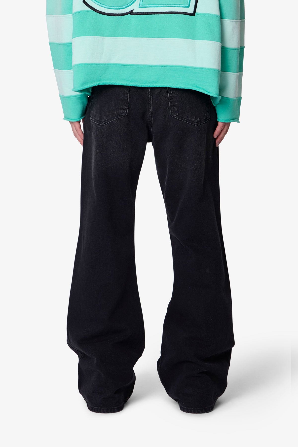 Kick Flare Denim - Washed Black | mnml
