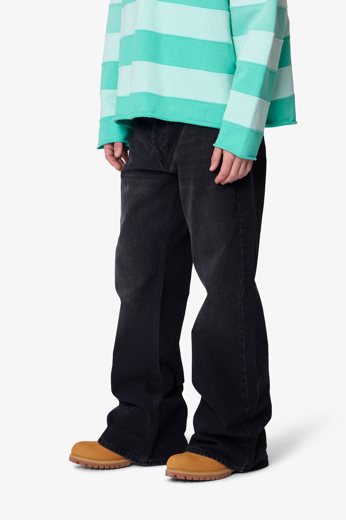 Kick Flare Denim - Washed Black | mnml