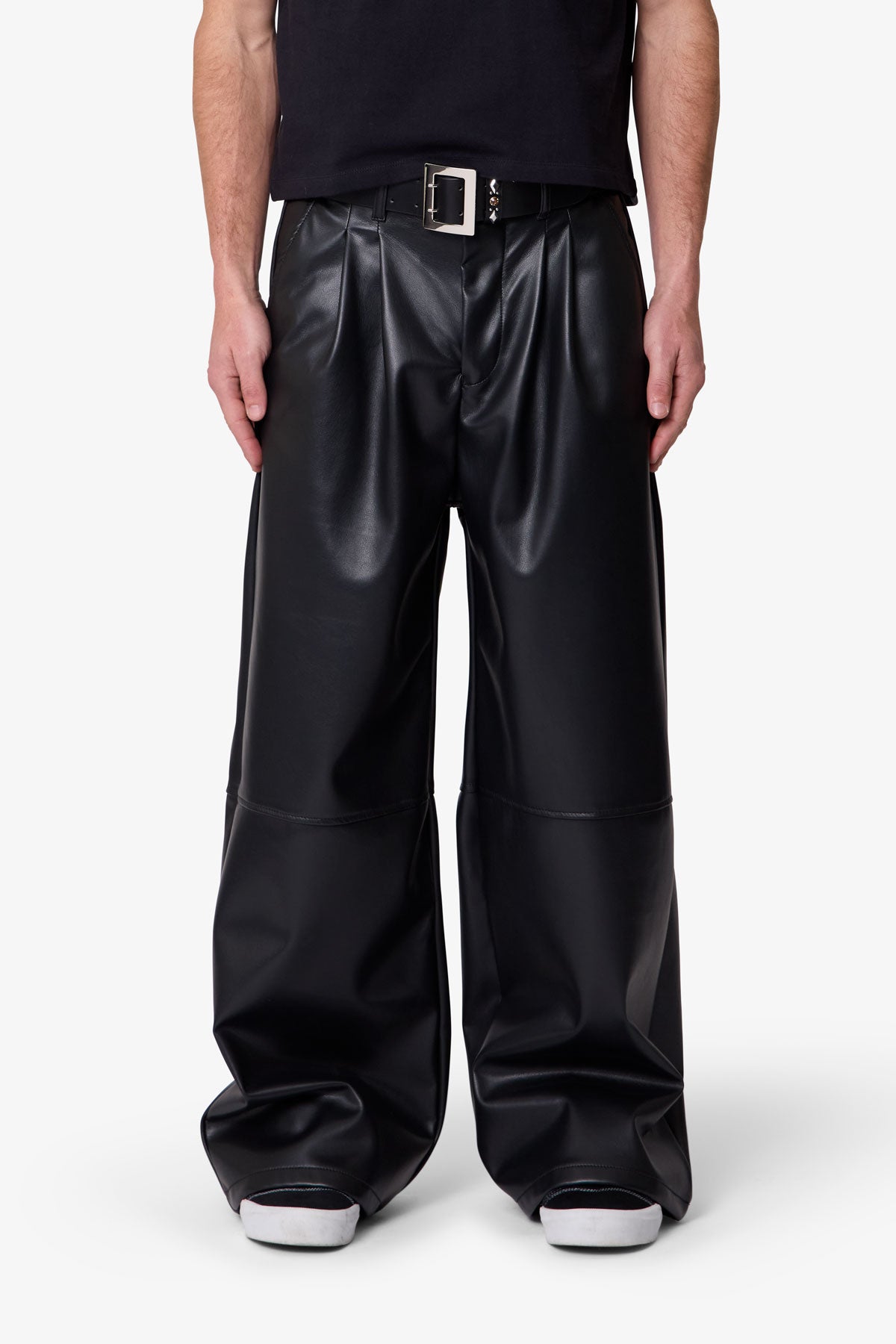 Leather Pleated Trouser - Black | mnml